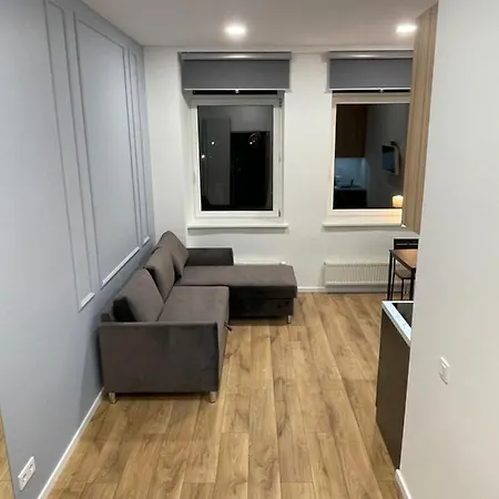 28 Airport Apartment *